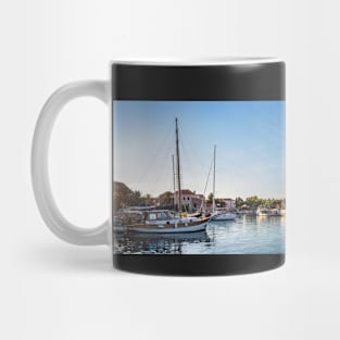 Otok Hvar, Sućuraj Mug